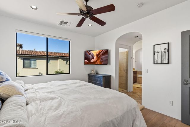 18650 N THOMPSON PEAK -- 2063, Scottsdale, AZ 85255