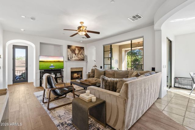 18650 N THOMPSON PEAK -- 2063, Scottsdale, AZ 85255