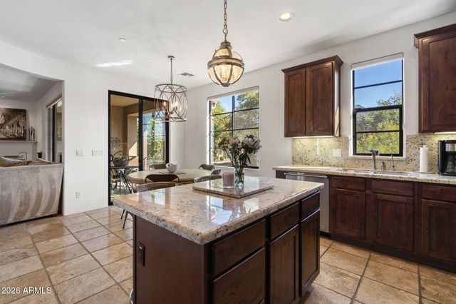 18650 N THOMPSON PEAK -- 2063, Scottsdale, AZ 85255