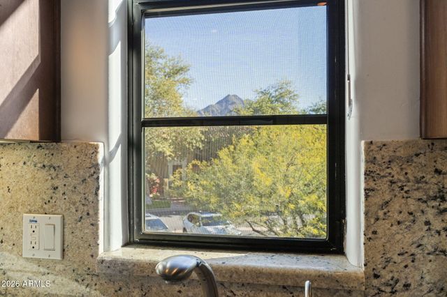 18650 N THOMPSON PEAK -- 2063, Scottsdale, AZ 85255