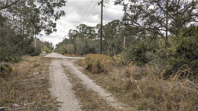 6810 Wisteria Place, Sebring, FL 33875
