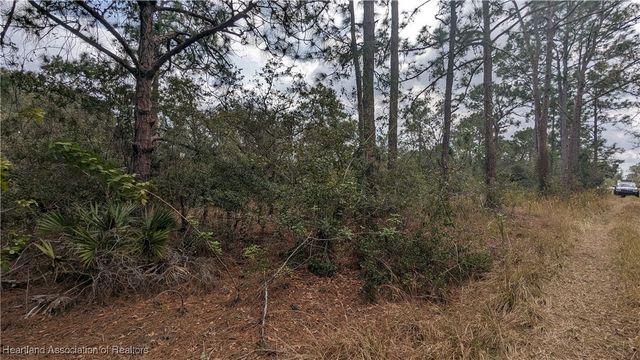 6810 Wisteria Place, Sebring, FL 33875