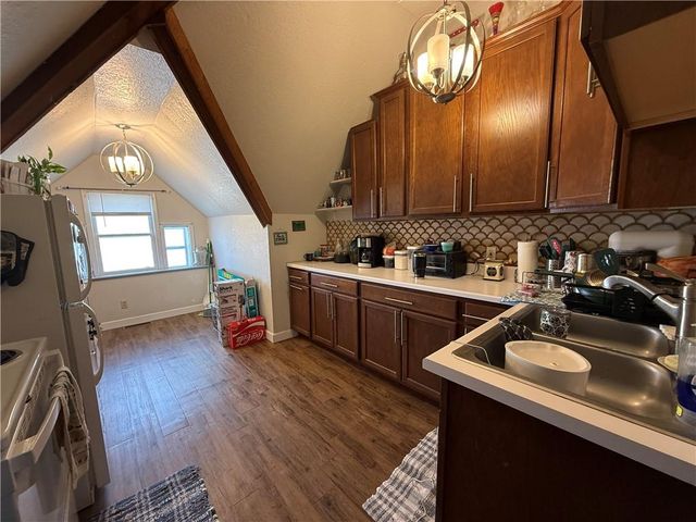 204 S Camden Street, Richmond, MO 64085