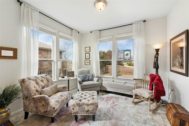 704 Archer LN, Georgetown, TX 78633