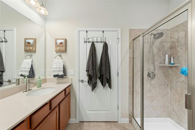 704 Archer LN, Georgetown, TX 78633