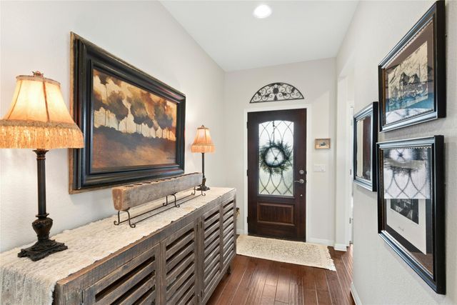 704 Archer LN, Georgetown, TX 78633