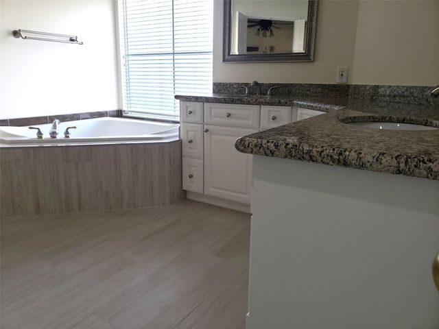 5319 Ashley Way Ct Court, Sugar Land, TX 77479