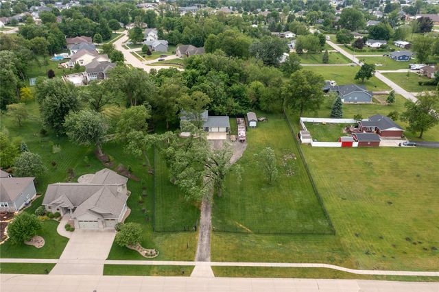1105 Maple Street, Robins, IA 52328