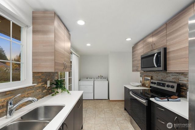 803 SW Dash Point Road, Federal Way, WA 98023