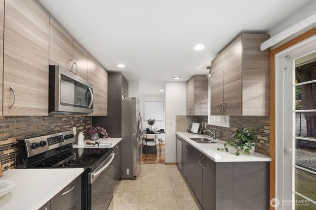 803 SW Dash Point Road, Federal Way, WA 98023