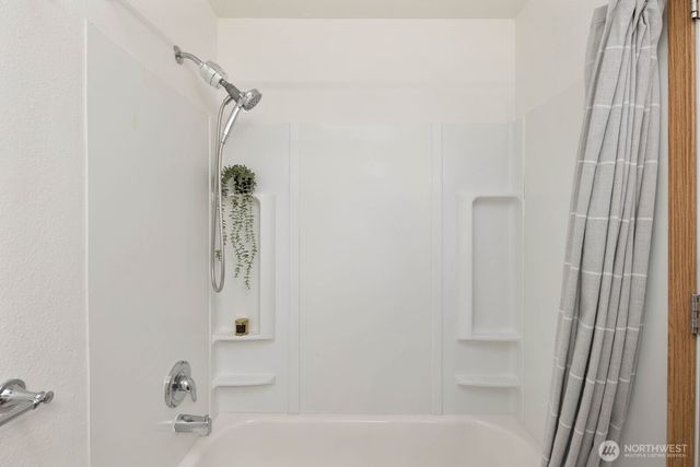 803 SW Dash Point Road, Federal Way, WA 98023