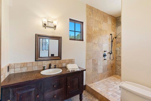 7240 Camino De Arriba, Rancho Santa Fe, CA 92067