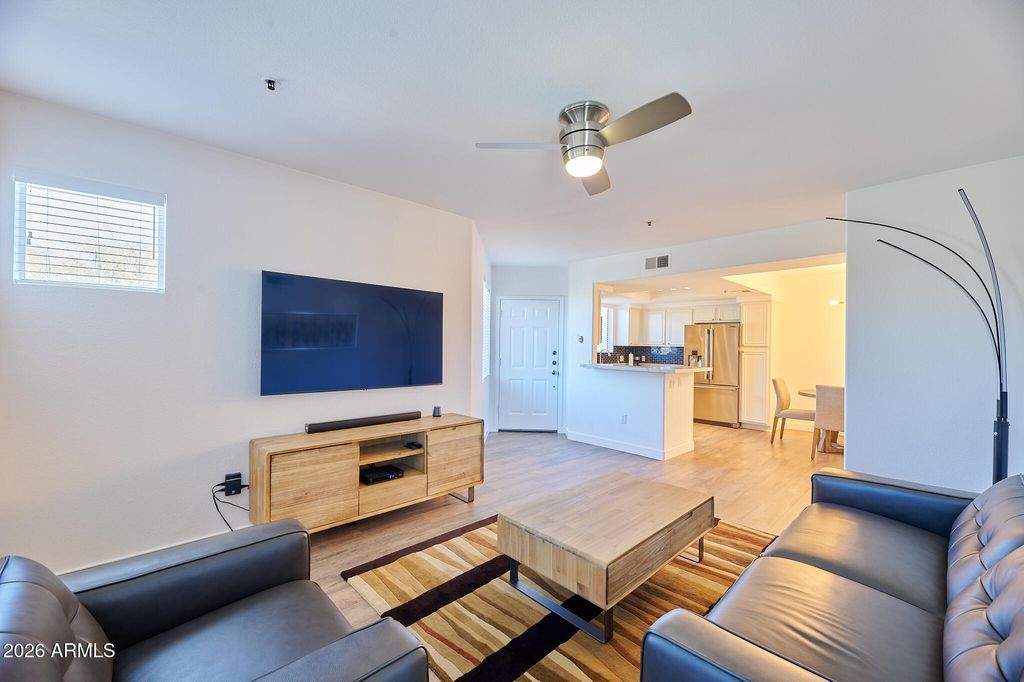 4925 E Desert cove Avenue 332, Scottsdale, AZ 85254