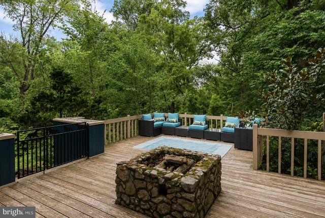 116 OAKWOOD LN, Phoenixville, PA 19460