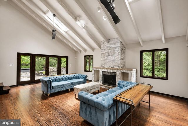 116 OAKWOOD LN, Phoenixville, PA 19460