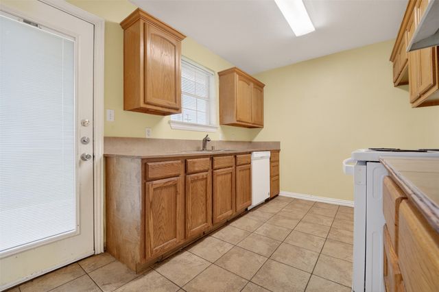 5004 Canton Street, Greenville, TX 75402