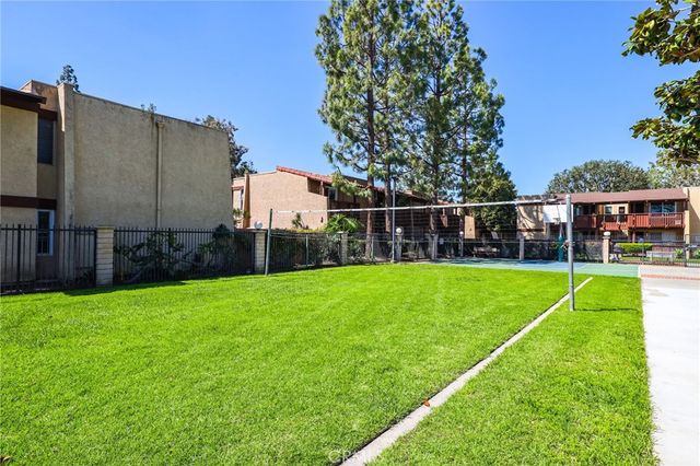 1030 W Macarthur 90, Santa Ana, CA 92707