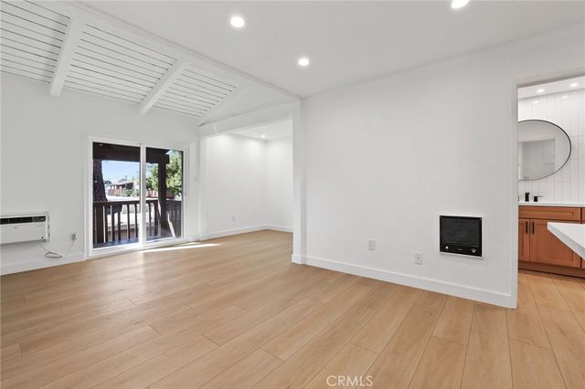 1030 W Macarthur 90, Santa Ana, CA 92707