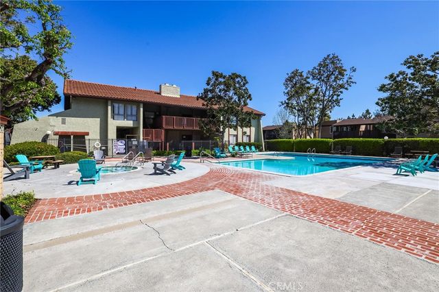 1030 W Macarthur 90, Santa Ana, CA 92707