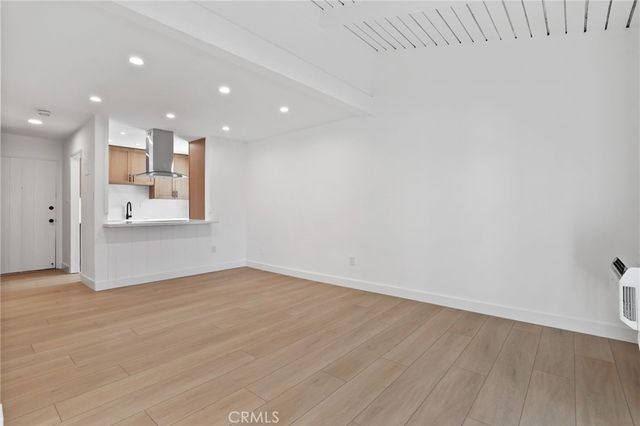 1030 W Macarthur 90, Santa Ana, CA 92707