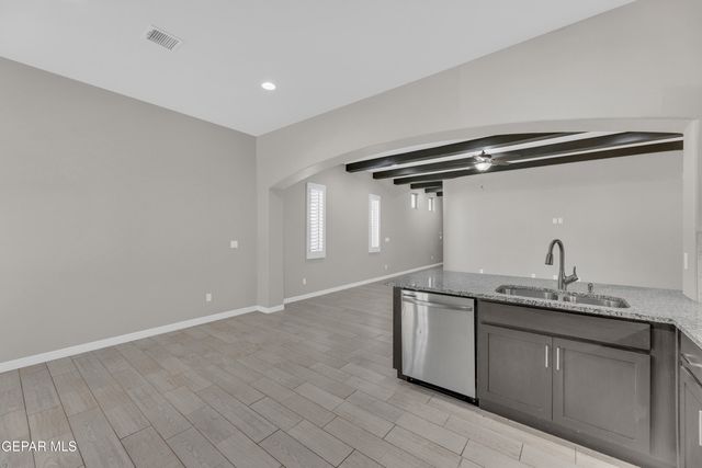 10613 HIDDEN PALM Place, El Paso, TX 79924