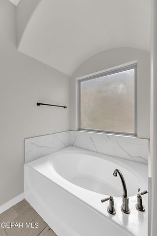 10613 HIDDEN PALM Place, El Paso, TX 79924