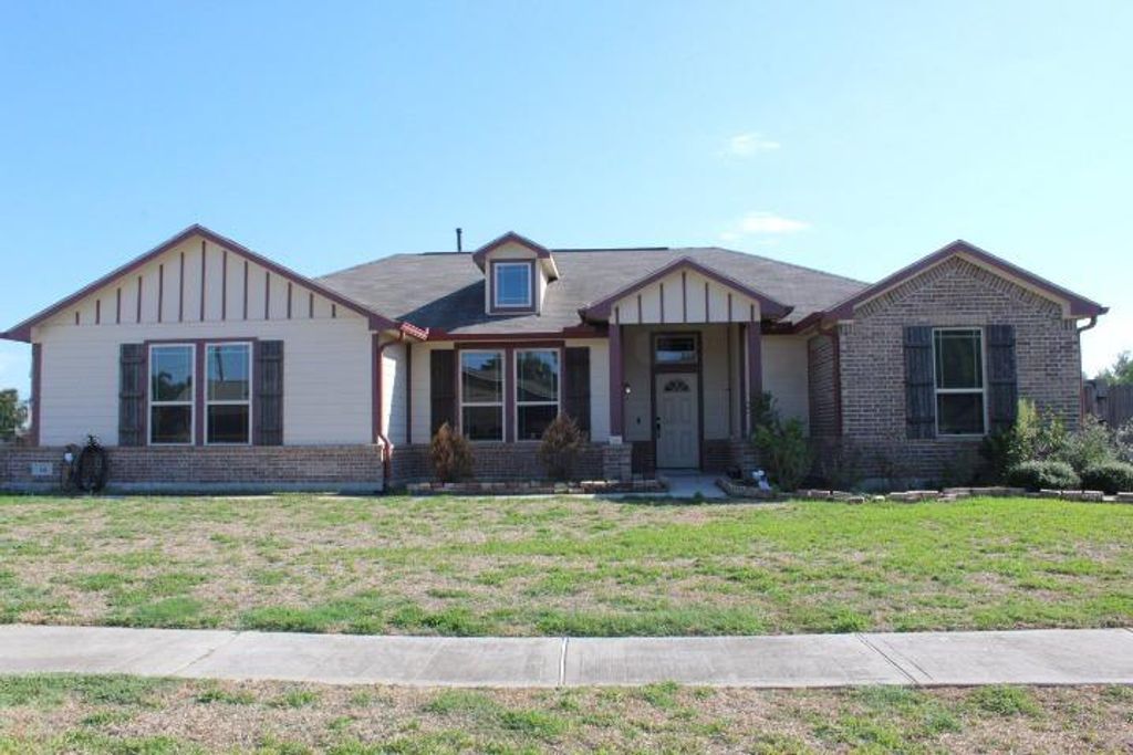 116 Ella Street, Dayton, TX 77535