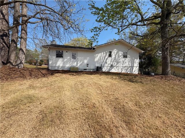 2405 Eric Lane, Douglasville, GA 30135