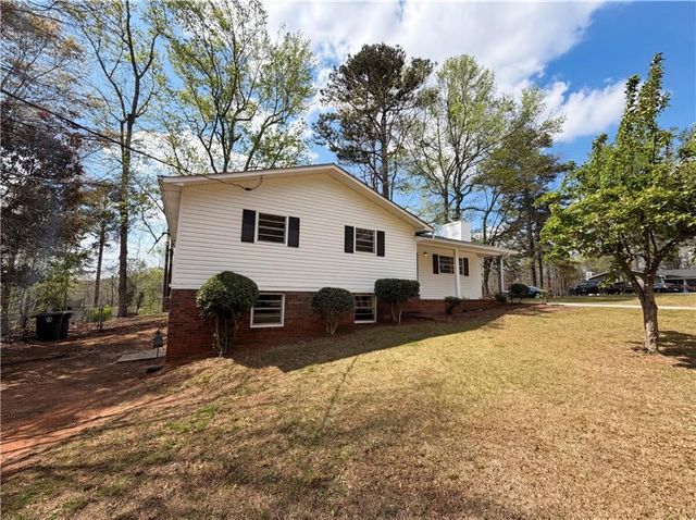 2405 Eric Lane, Douglasville, GA 30135