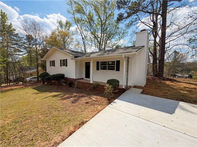 2405 Eric Lane, Douglasville, GA 30135