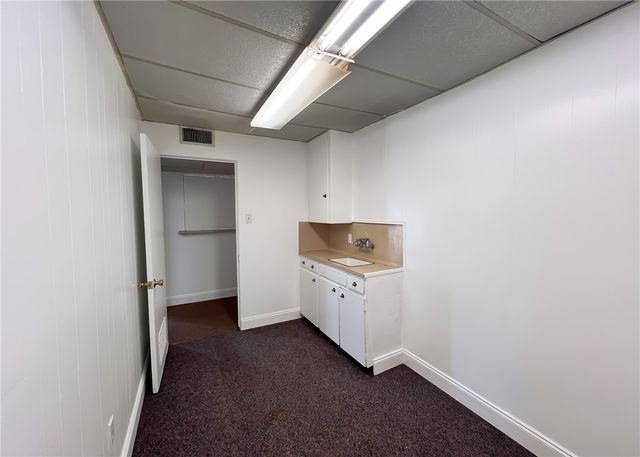 333 W Broadway Ave, Portland, TX 78374