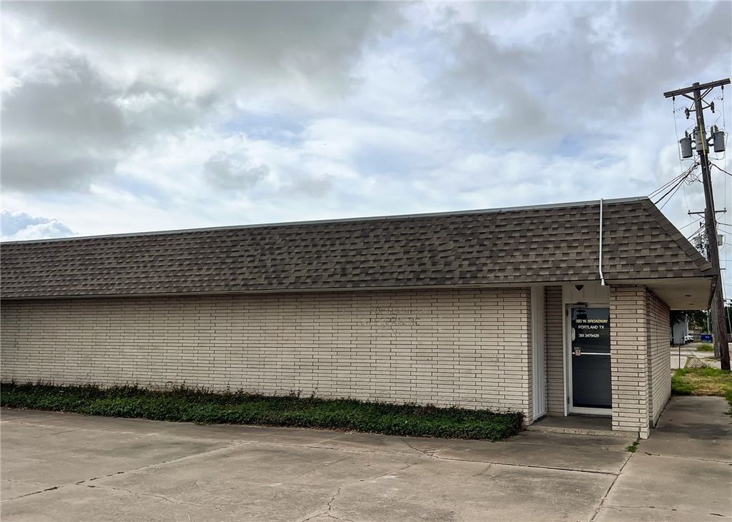 333 W Broadway Ave, Portland, TX 78374