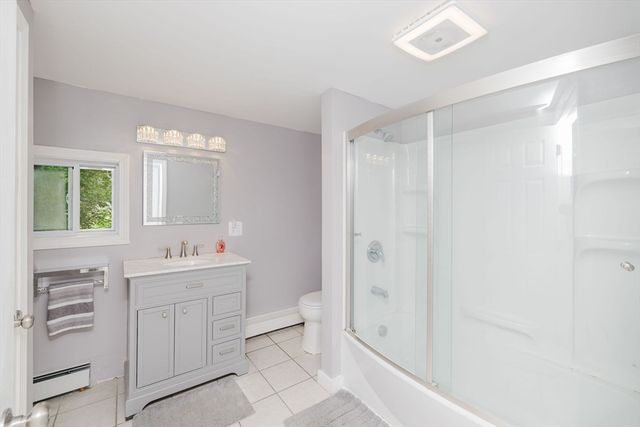 13 Luscomb Ln, New Bedford, MA 02745