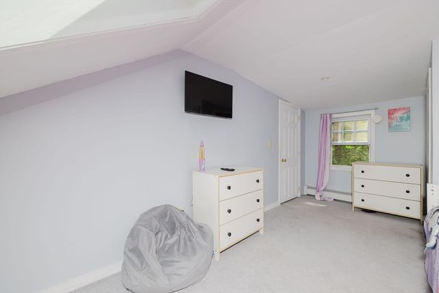 13 Luscomb Ln, New Bedford, MA 02745