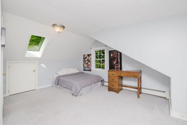13 Luscomb Ln, New Bedford, MA 02745