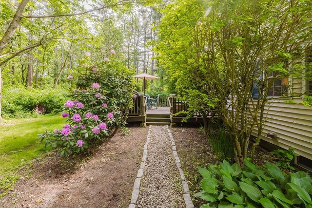 13 Luscomb Ln, New Bedford, MA 02745