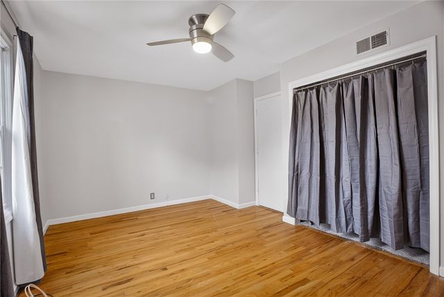 384 Newburn Dr, Scott Twp, PA 15216