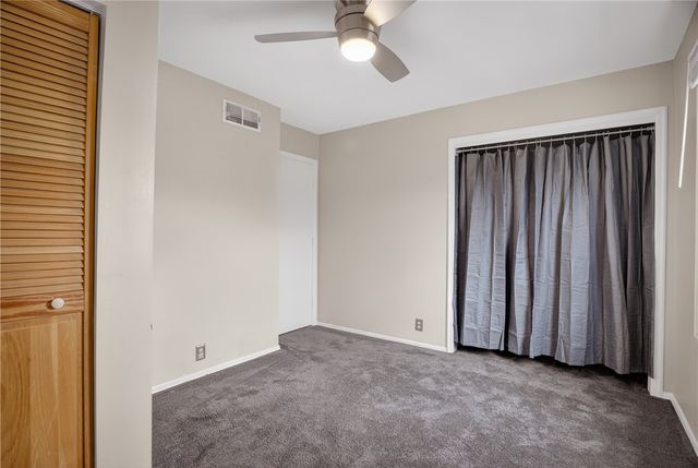 384 Newburn Dr, Scott Twp, PA 15216