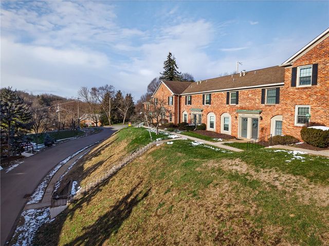 384 Newburn Dr, Scott Twp, PA 15216