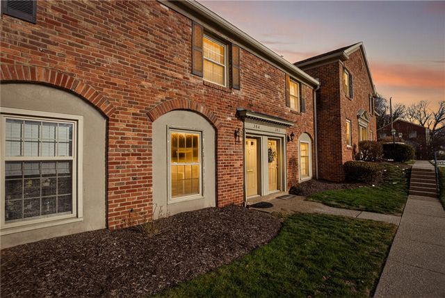 384 Newburn Dr, Scott Twp, PA 15216