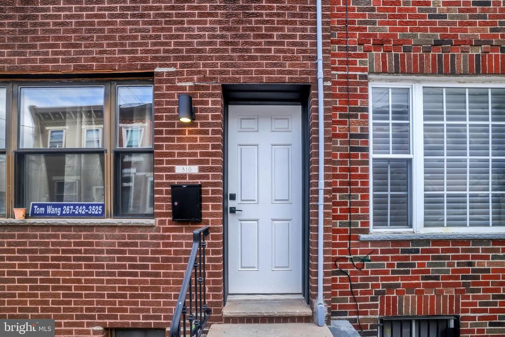 810 WATKINS ST, Philadelphia, PA 19148