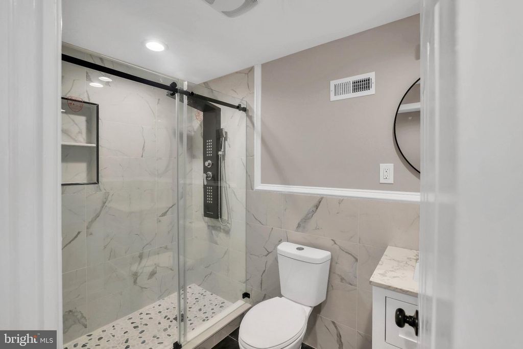 810 WATKINS ST, PHILADELPHIA, PA 19148 — photo 5