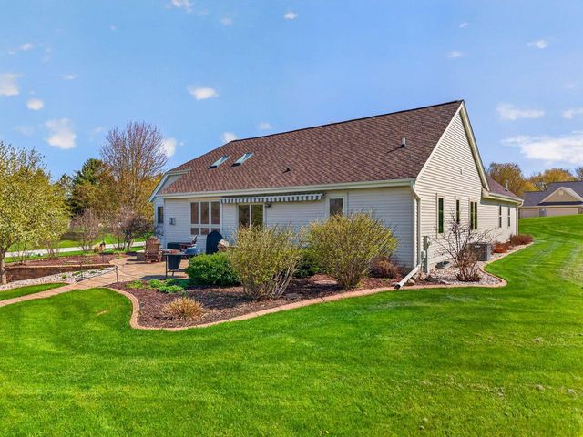 N5187 Union Hill ROAD, Oconomowoc, WI 53066