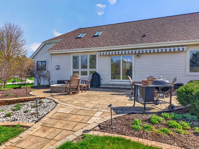 N5187 Union Hill ROAD, Oconomowoc, WI 53066