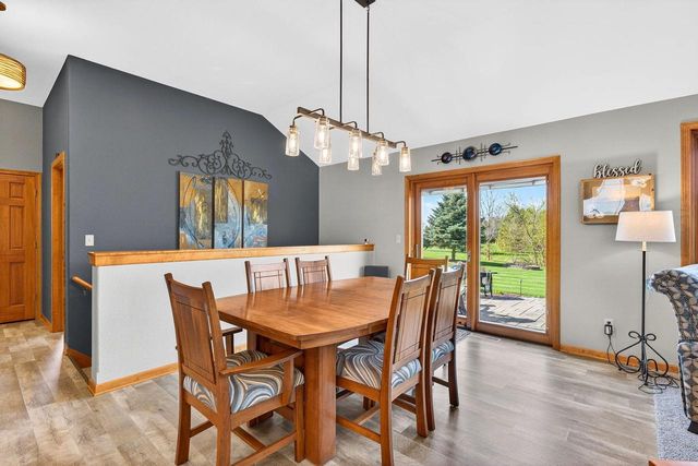 N5187 Union Hill ROAD, Oconomowoc, WI 53066