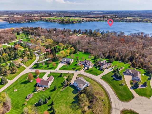 N5187 Union Hill ROAD, Oconomowoc, WI 53066