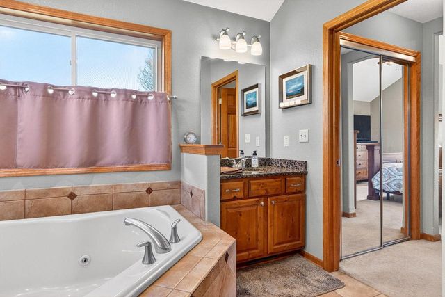 N5187 Union Hill ROAD, Oconomowoc, WI 53066