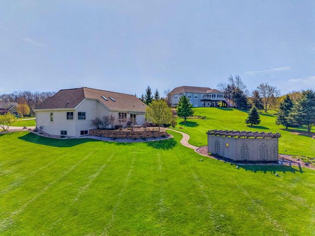 N5187 Union Hill ROAD, Oconomowoc, WI 53066