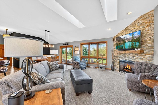 N5187 Union Hill ROAD, Oconomowoc, WI 53066