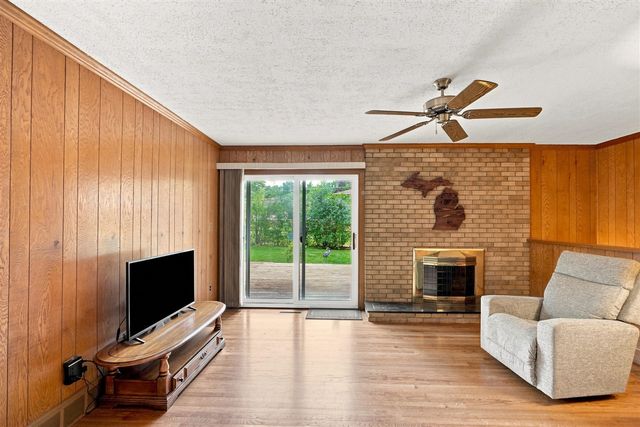 32460 Dunford Street, Farmington Hills, MI 48334